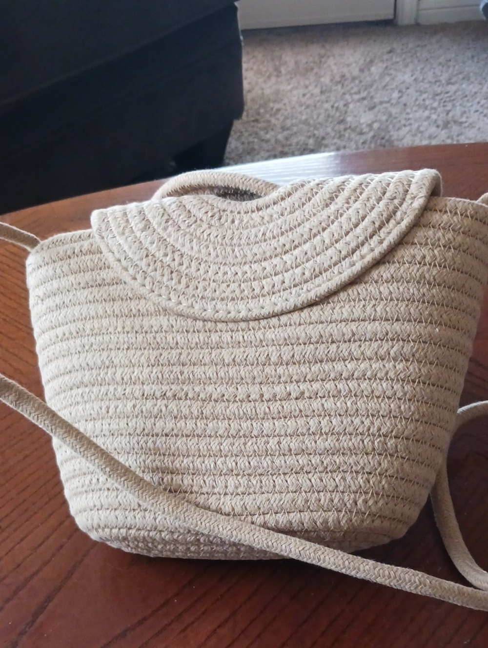 Beige Woven Crossbody Bag with Pearl Accent - Picture 4 of 7